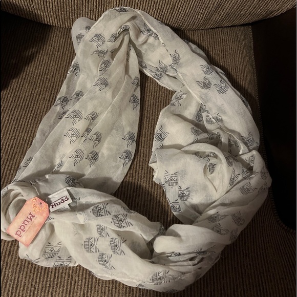 Mudd Accessories - Sheer lightweight Ivory Infinity Scarf Owls